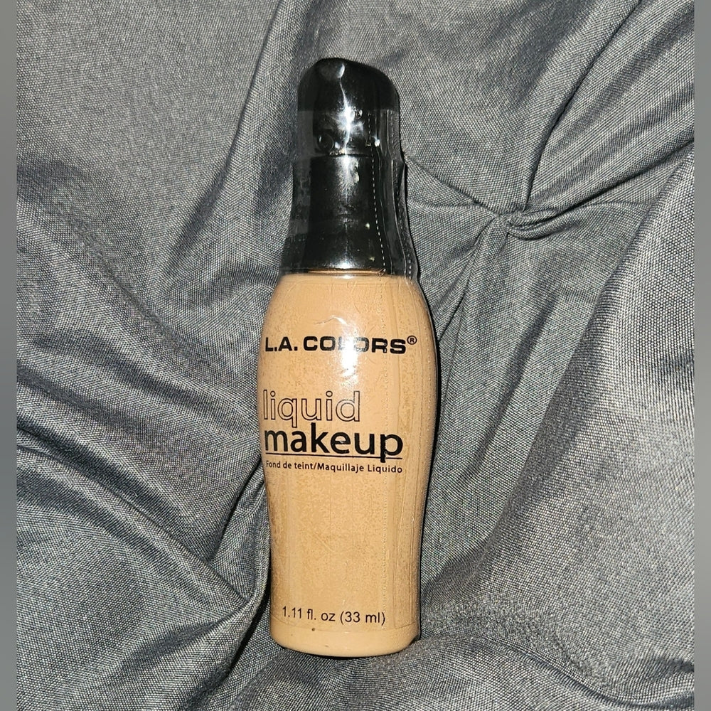L.A. Colors Liquid Makeup LM284 Tan 33ml pump bottle